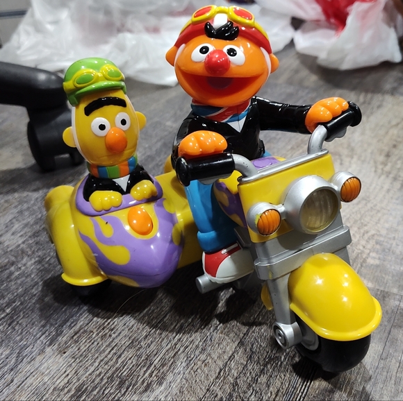 Mattel Other - 2000 Mattel Bert and Ernie Revin Sounds Motorcycle Toy WORKS Sesame Street